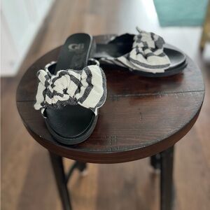 Gianni Bini Black and White Ruffle Slide Sandals